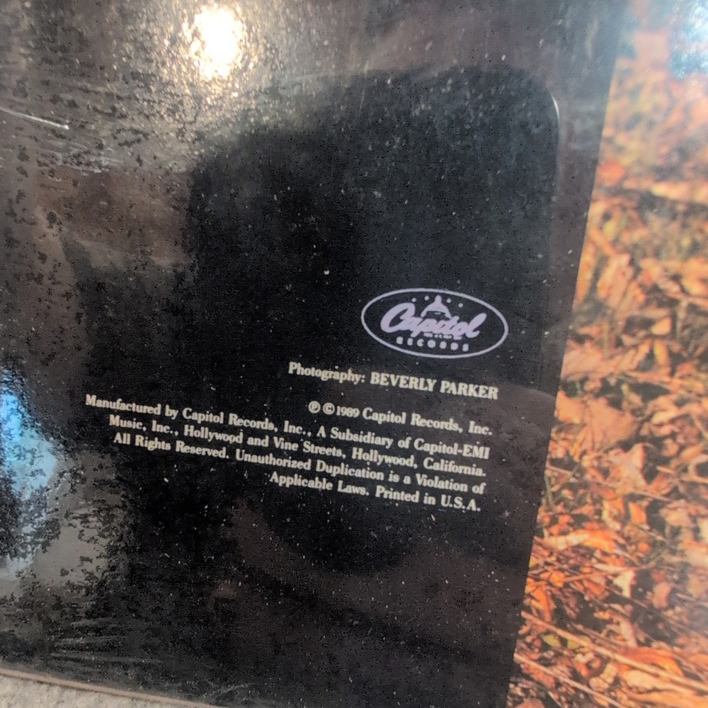 Garth Brooks Self Titled Vinyl LP 1989 Debut Album Capitol Records Sealed Rare - Picture 3 of 3
